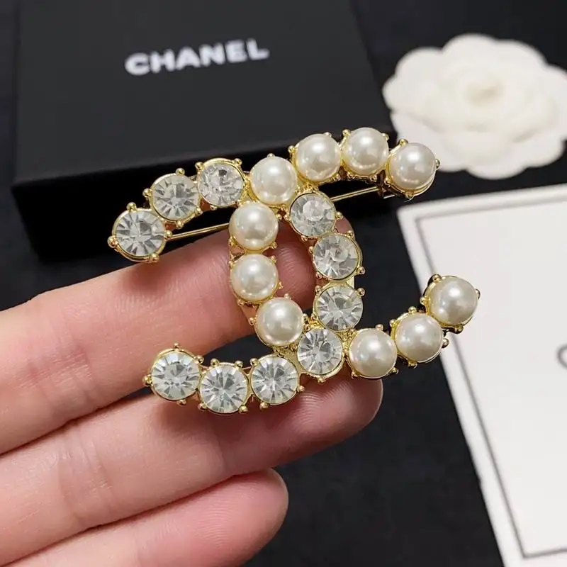 Chanel Brooch 1lyx12 (8)